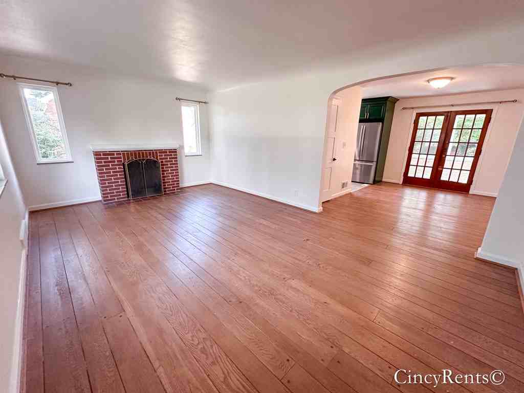 3738 Congreve Ave #NA - Photo 3 of 31