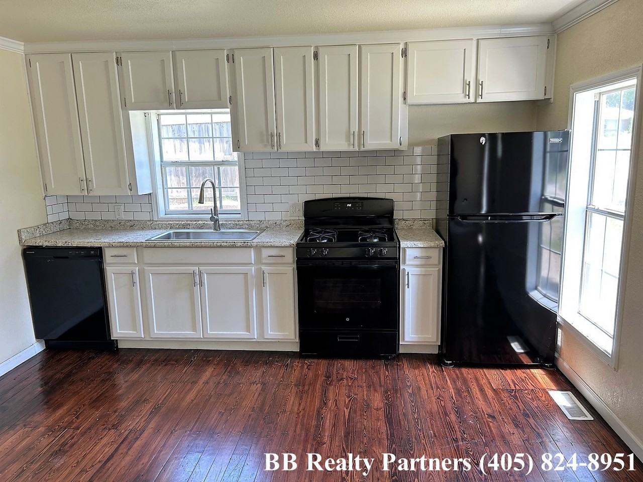 3407 E 38th St #NA - Photo 5 of 21