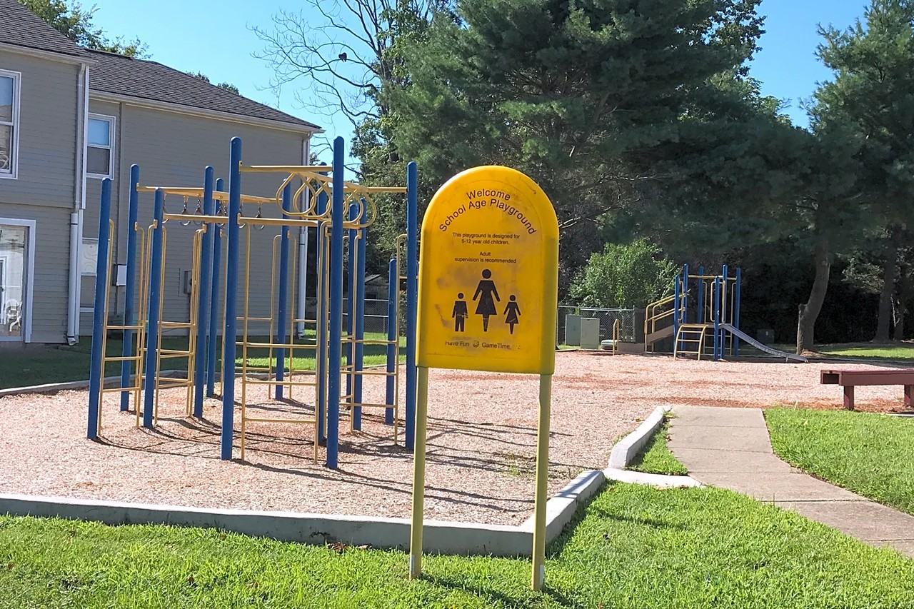 Oakland Village - Photo 4 of 5