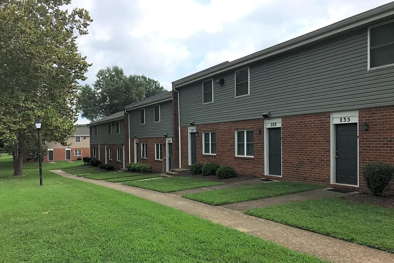 Oakmeade - Photo 7 of 7