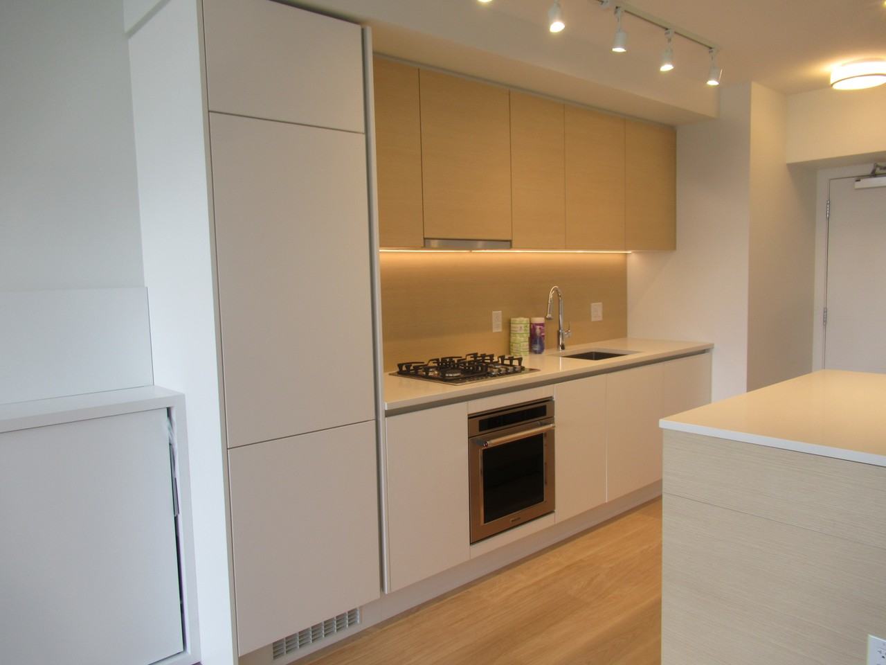 525 Foster Avenue #2005