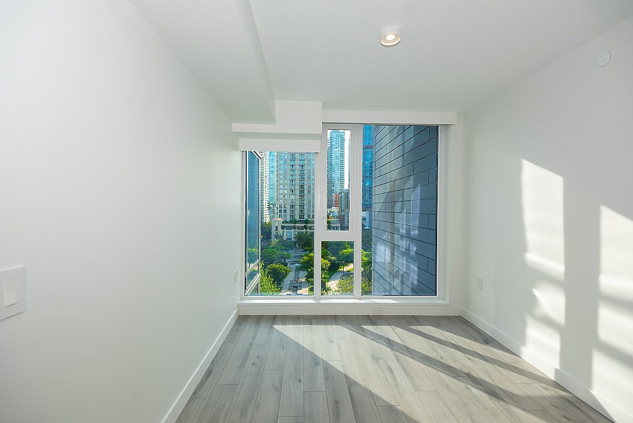 1107 Richards Street - Photo 13