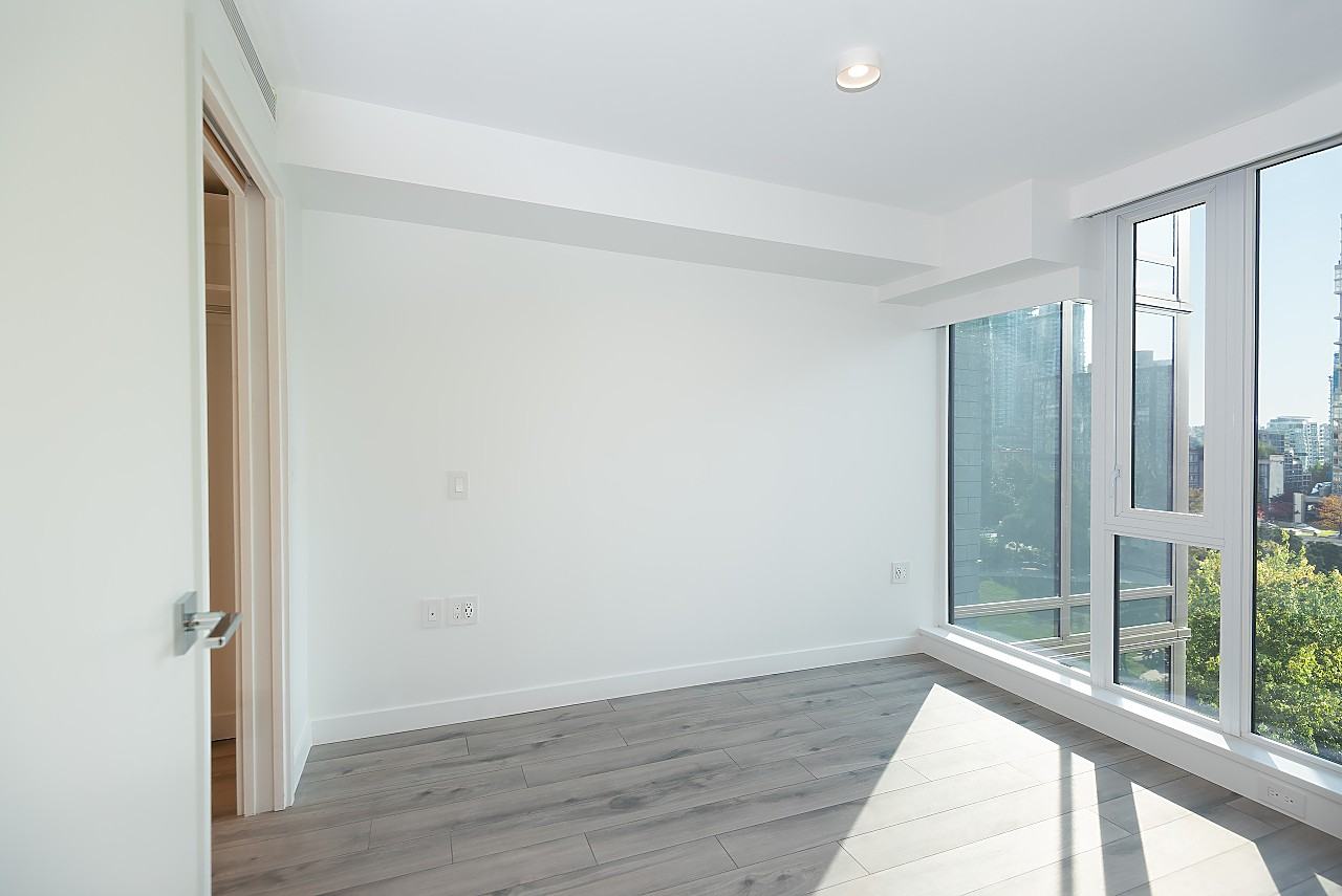 1107 Richards Street - Photo 12