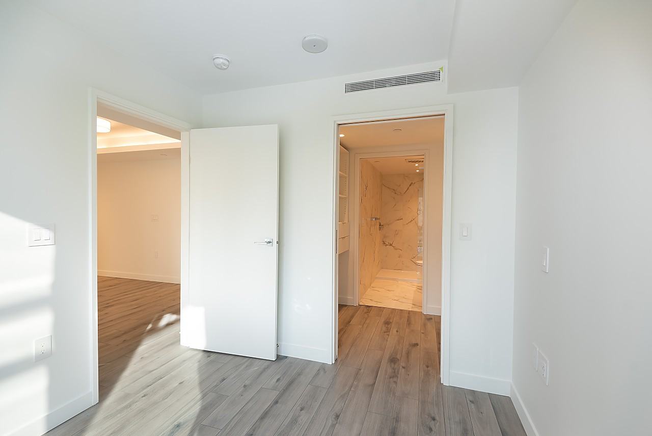 1107 Richards Street - Photo 14