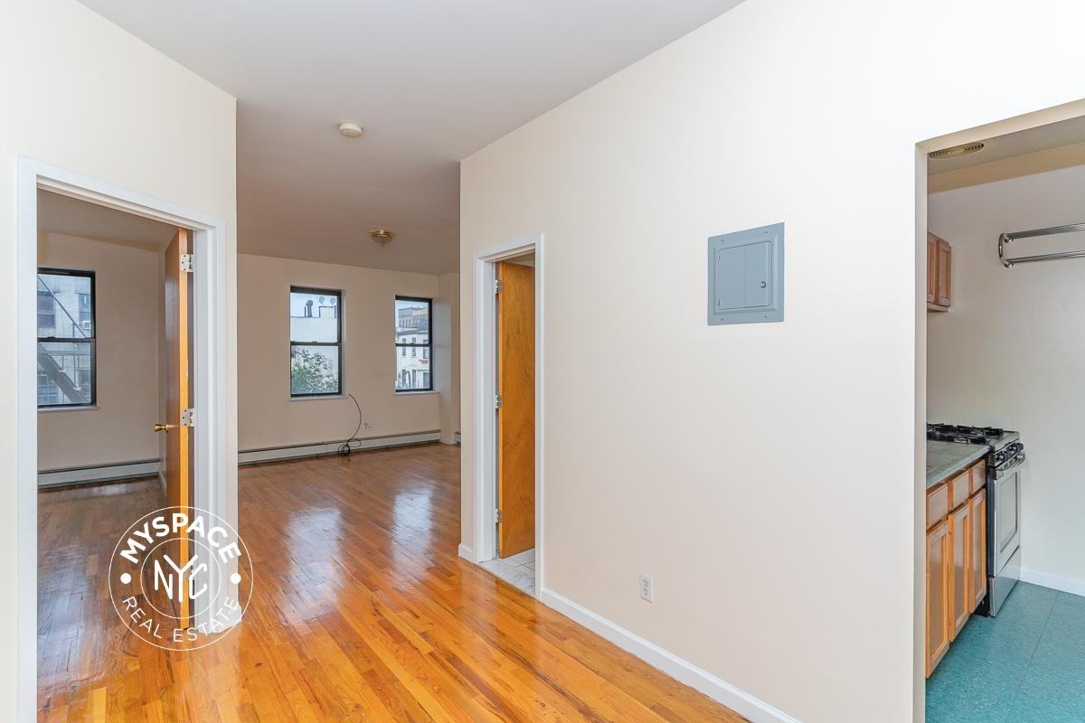 95 Seigel St #2A