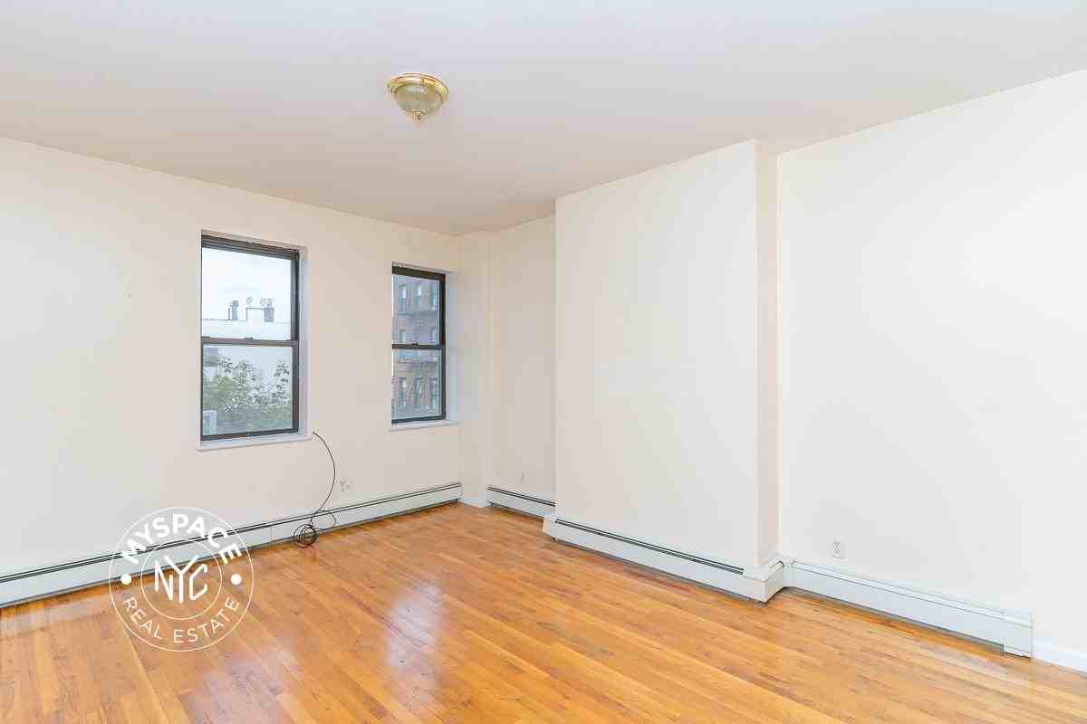 95 Seigel St #3A - Photo 2 of 9