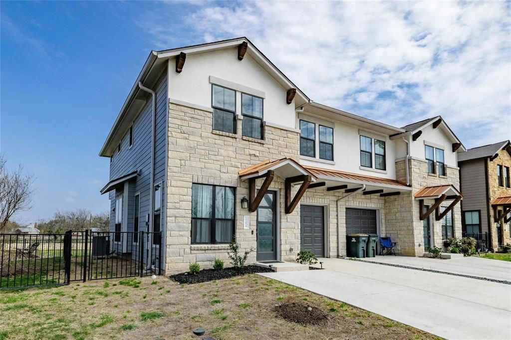 1705 Pine St #A - Photo 2 of 8