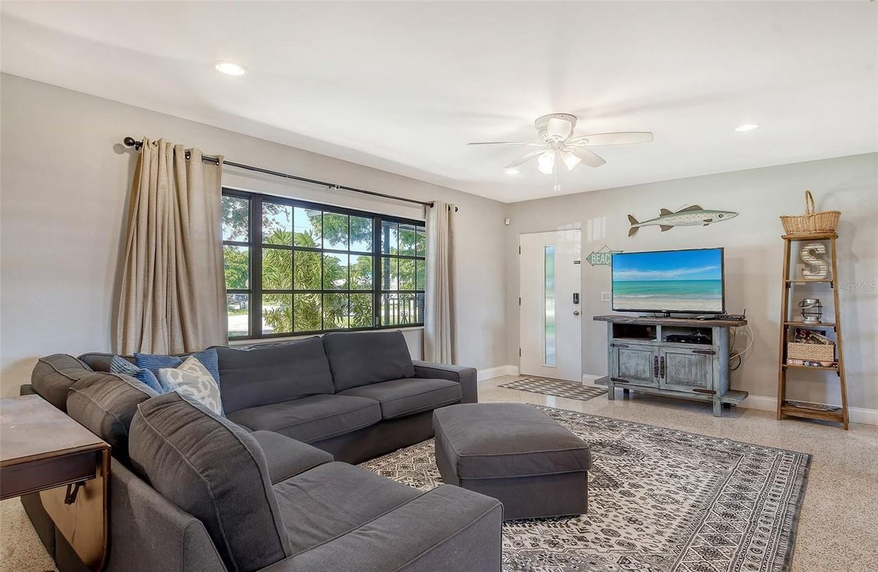 2309 Lynn St - Photo 7 of 50