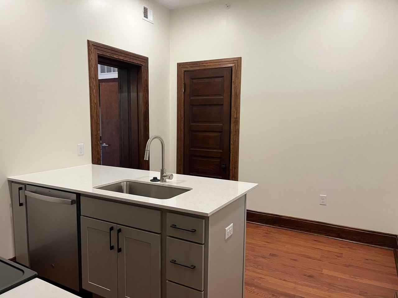 303 Greenup  (NEW) - Photo 7 of 31