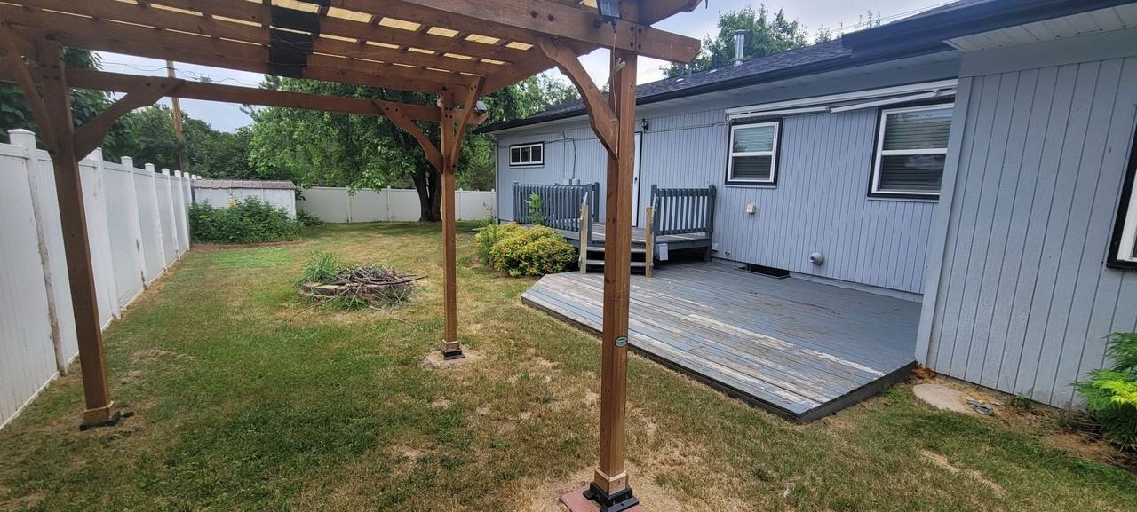 2907 Birchmont Dr Ne - Photo 2 of 17
