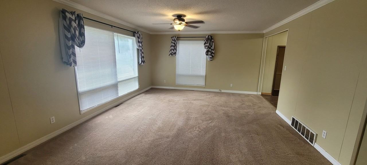 2907 Birchmont Dr Ne - Photo 3 of 17