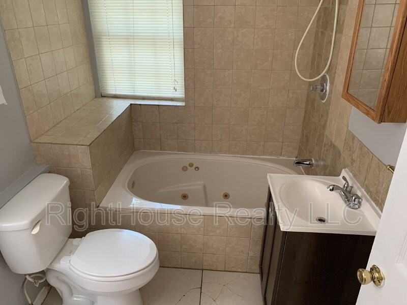 1408 High St #B - Photo 2 of 17