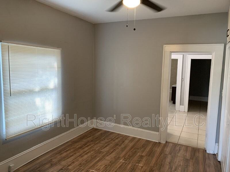 1408 High St #B - Photo 6 of 17