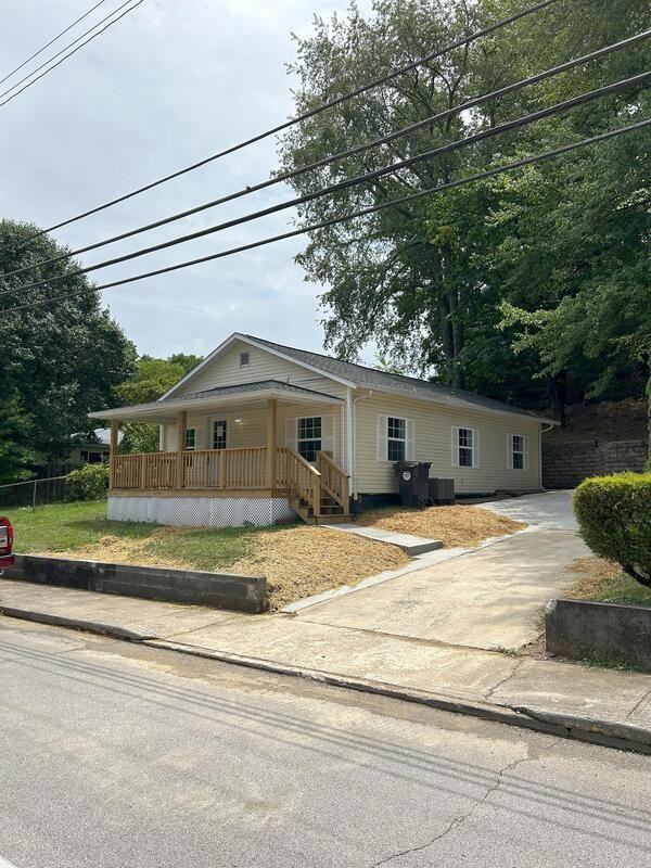 905 W 5th St - Photo 2 of 22