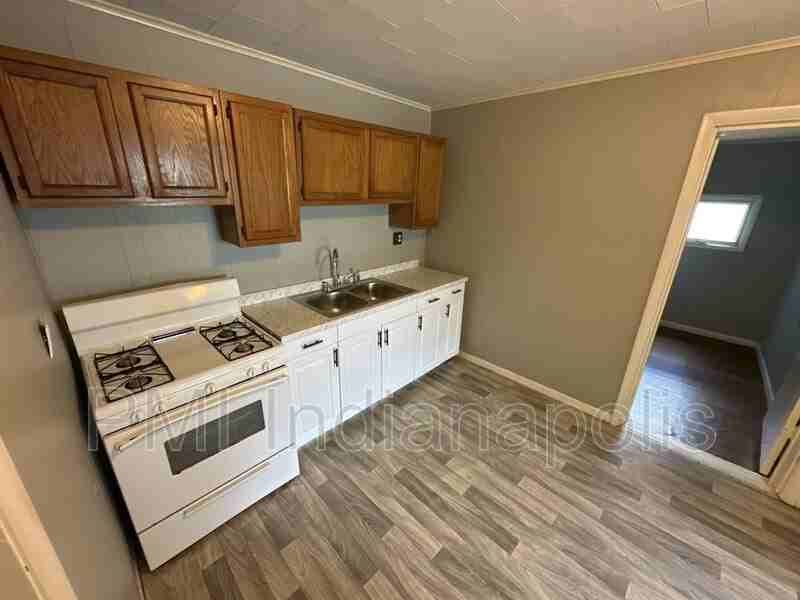 502 N 12th St - Photo 3 of 16