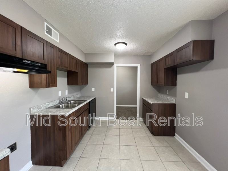 1147 S Prescott St - Photo 3 of 8