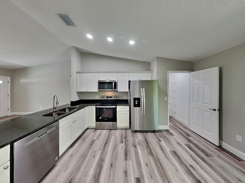 9399 N Del Rio Way - Photo 4 of 16