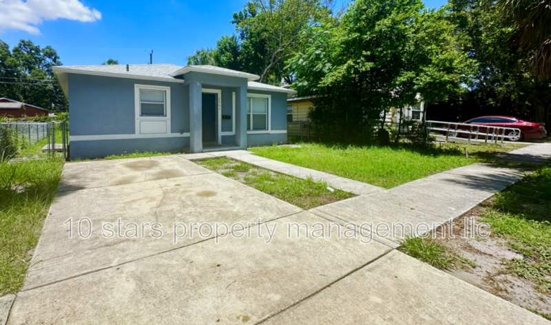 2961 Freemont Ter S - Photo 2 of 42