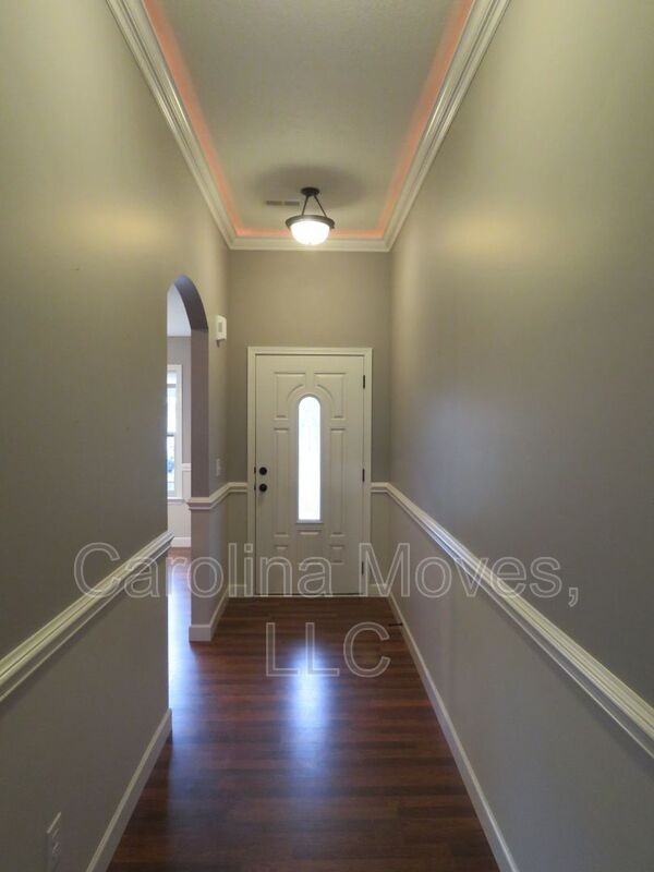 105 Dellwood Dr - Photo 2 of 14