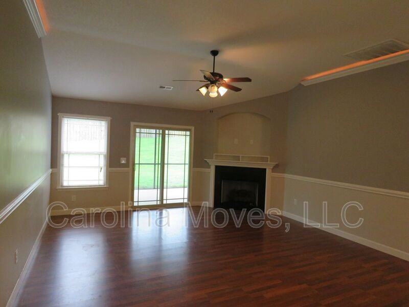 105 Dellwood Dr - Photo 3 of 14
