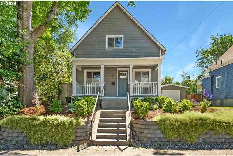 3936 Ne 10th Ave - Photo 2 of 26