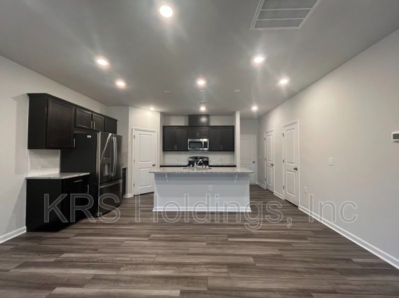 5132 Anamosa St - Photo 2 of 26