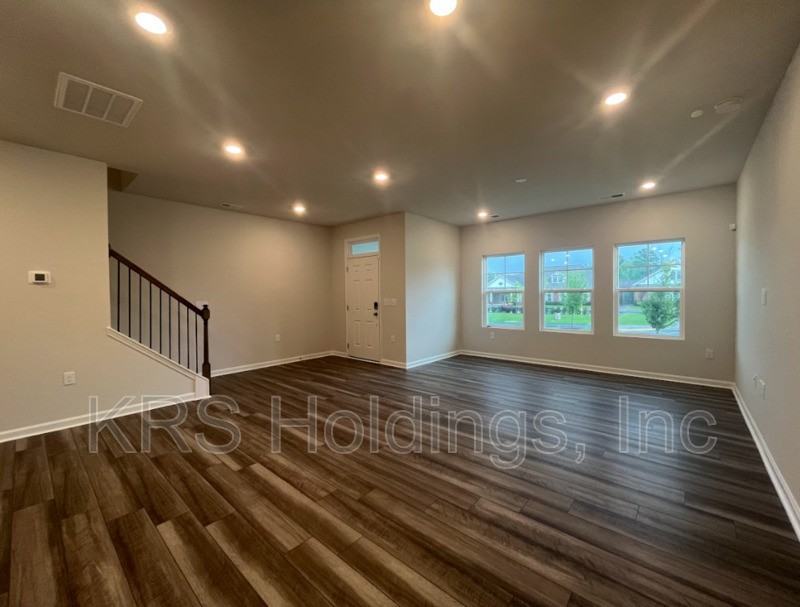 5132 Anamosa St - Photo 3 of 26