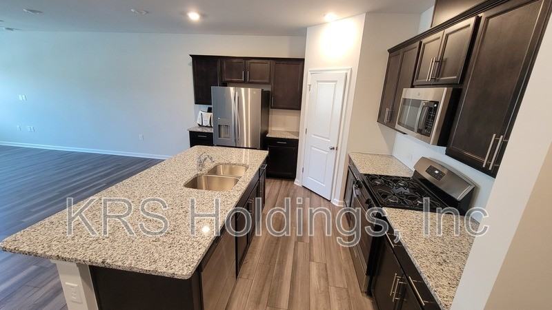 5132 Anamosa St - Photo 6 of 26