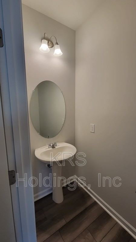 5132 Anamosa St - Photo 7 of 26