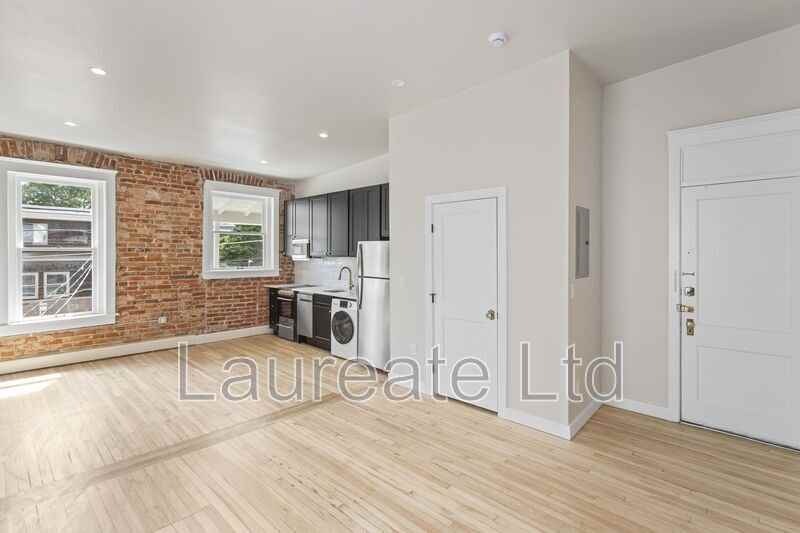 1256 N Clarkson St #4 - Photo 3 of 7