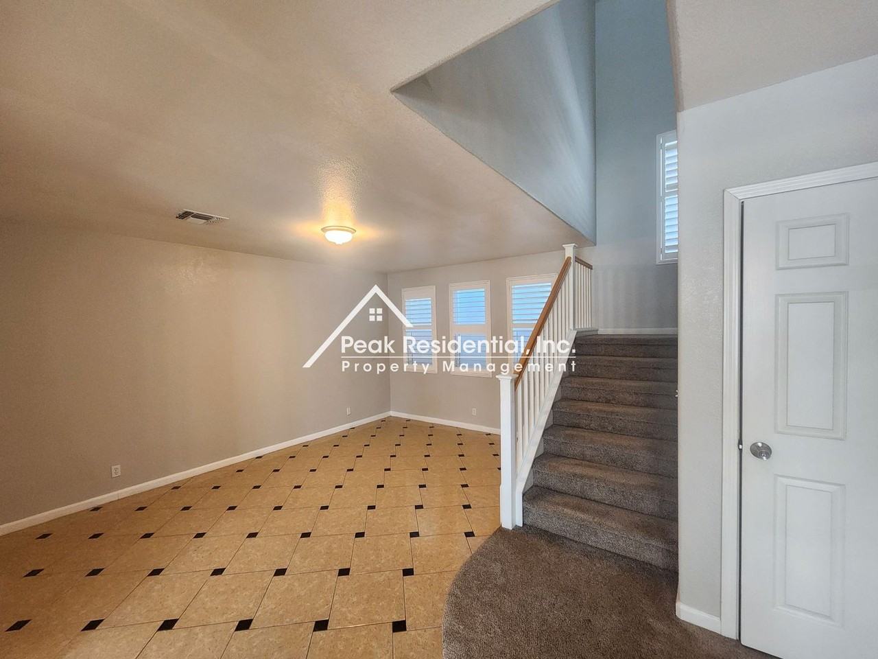 1119 Green Ridge Dr - Photo 2 of 41