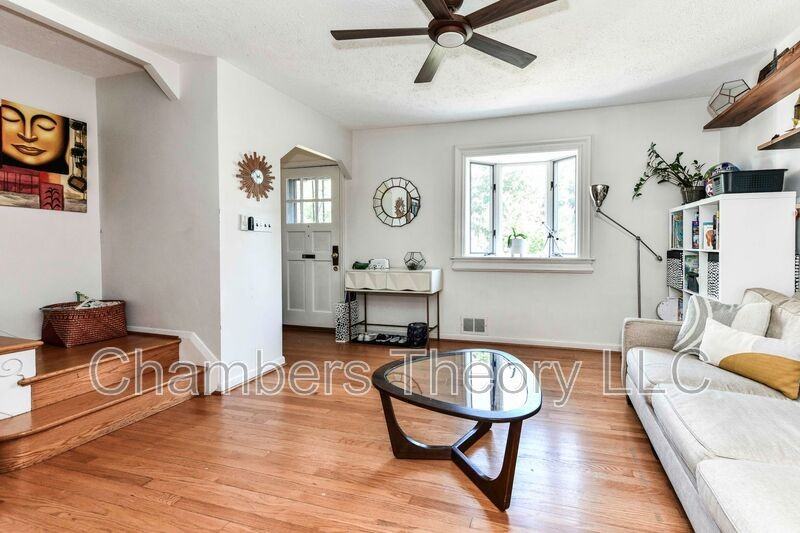 509 E Luray Ave - Photo 4 of 39