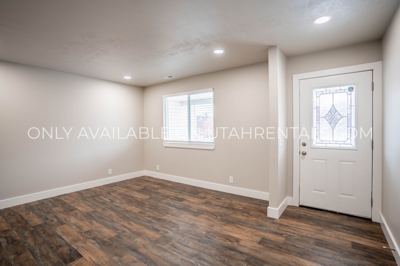 2670 S St #DOWN - Photo 2 of 43