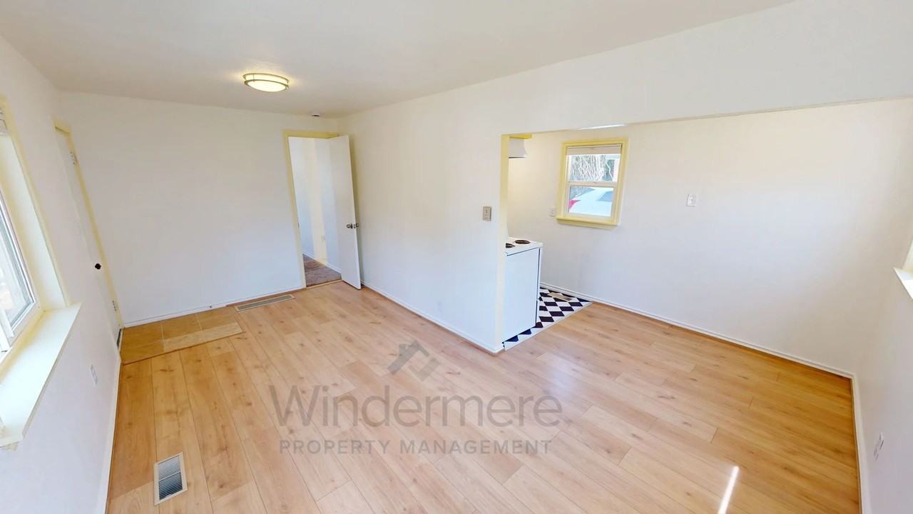 108 N Bellevue Ave - Photo 5 of 17