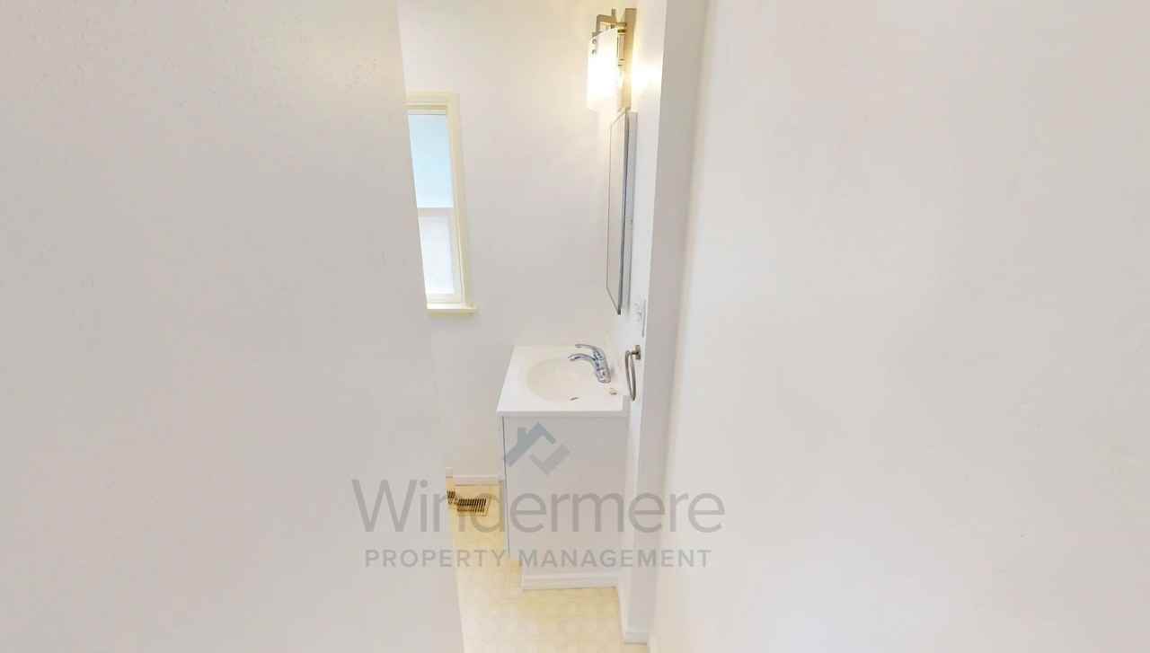 108 N Bellevue Ave - Photo 7 of 17