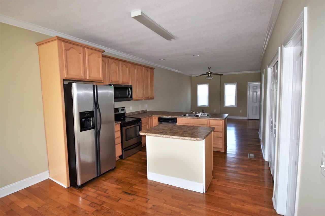4988 Burkhalter Rd #102 - Photo 5 of 16