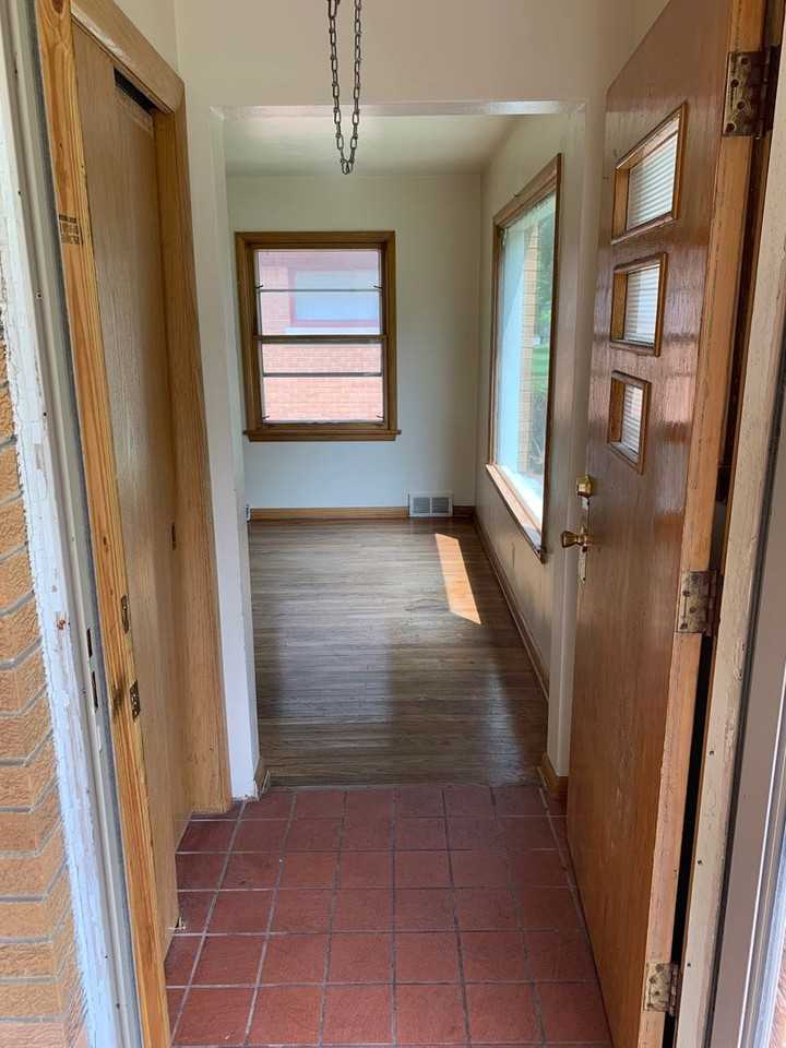4331 N 61st St - Photo 2 of 16