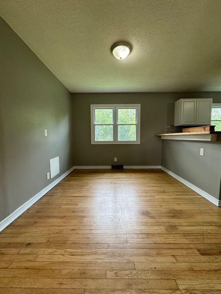 4700 W Kearney St - Photo 3 of 16