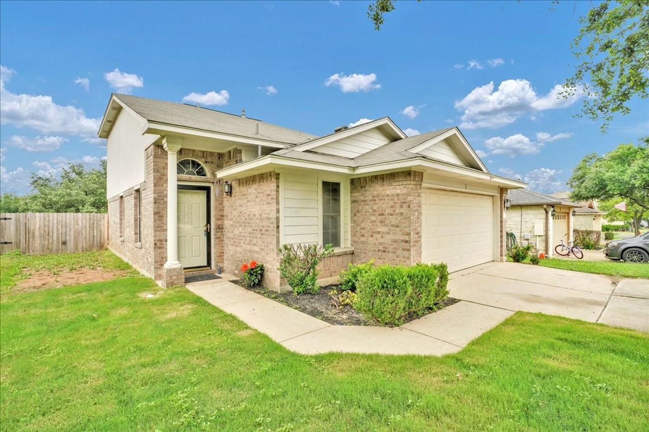 1405 Scottsdale Dr - Photo 2 of 21