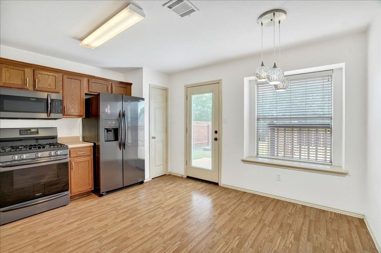 1405 Scottsdale Dr - Photo 6 of 21