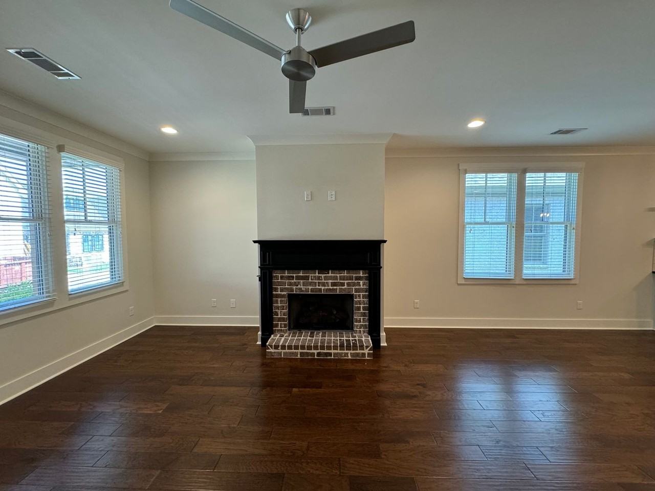 3408 Lockwood Pl - Photo 5 of 36