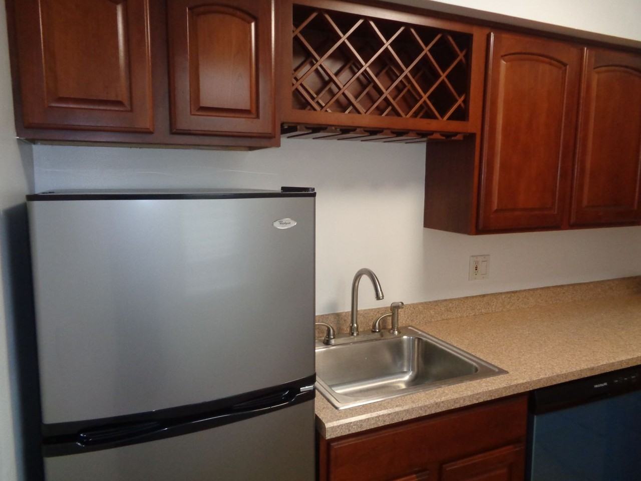 1917 Fleet St - Photo 7 of 15