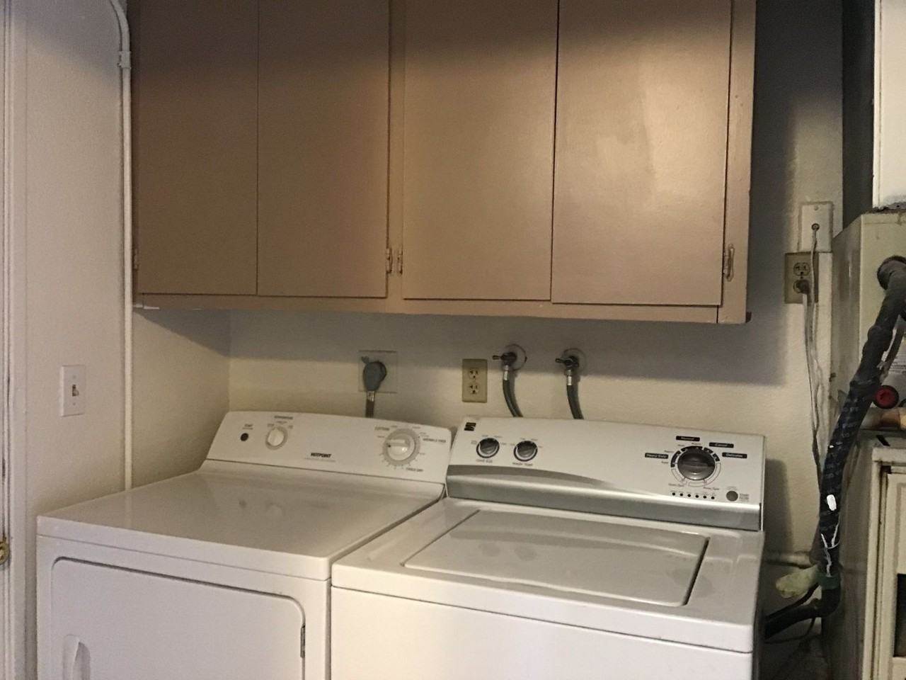 1436 E 9th St #6 - Photo 6 of 10