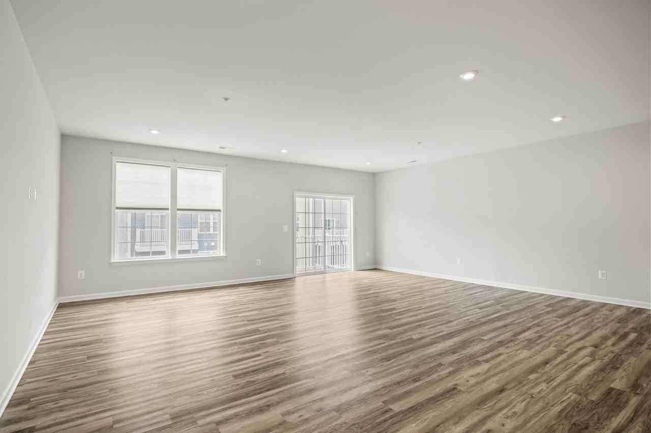 8012 Wistar Glen Dr #B - Photo 7 of 37