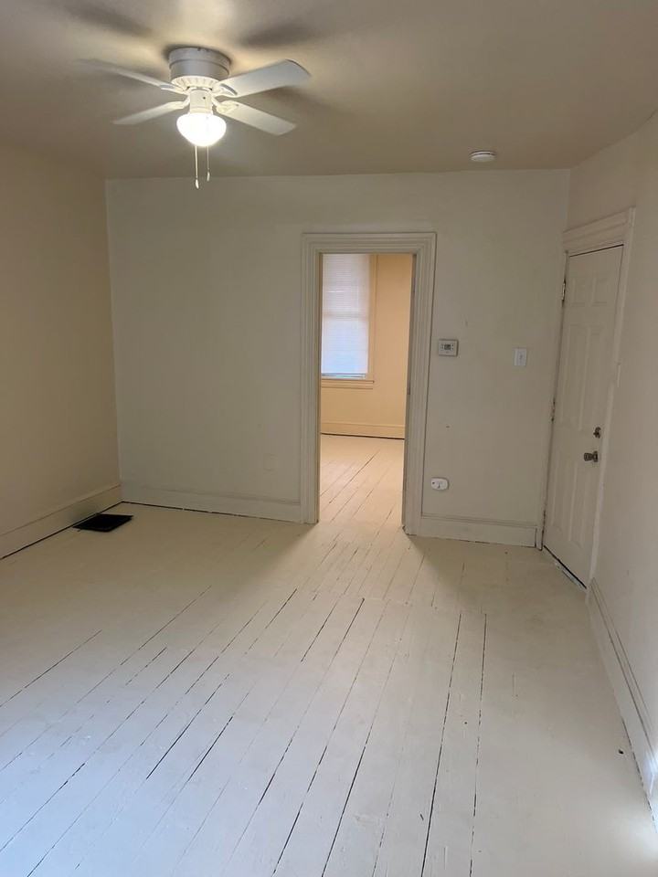 753 Marietta Ave - Photo 3 of 4