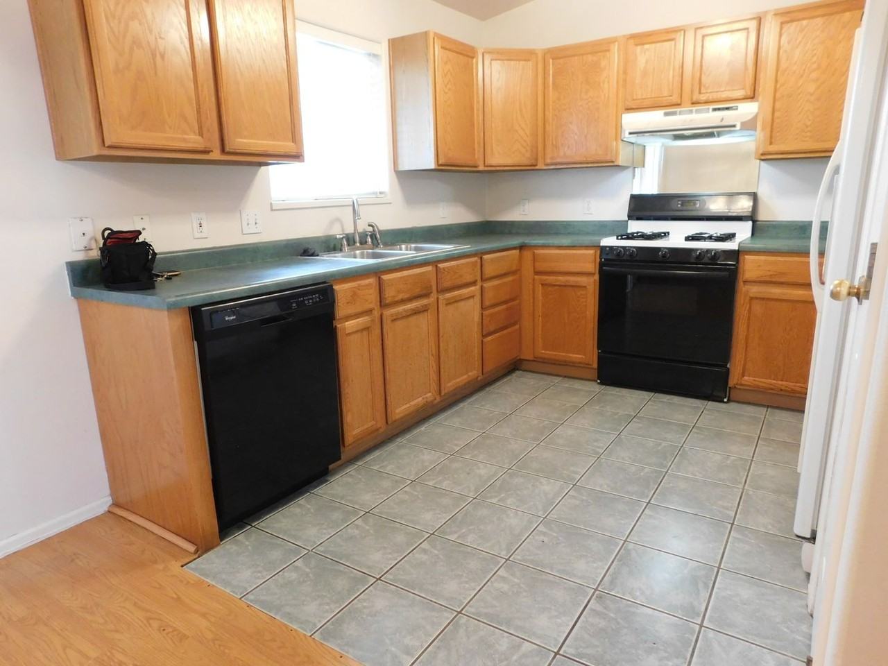 2963 Bookcliff Ave - Photo 6 of 18