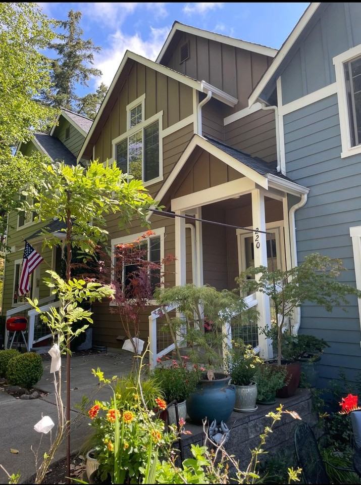 220 Nw 1st St - Photo 2 of 28