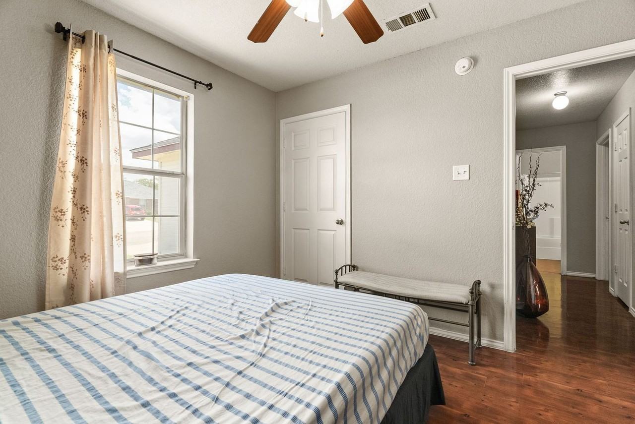 3901 Kevin Shaw Dr - Photo 6 of 15