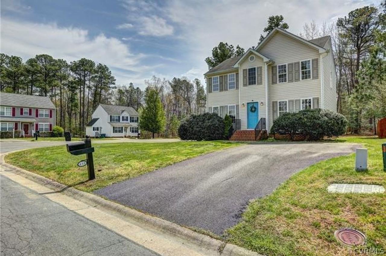 832 Howard St - Photo 2 of 28