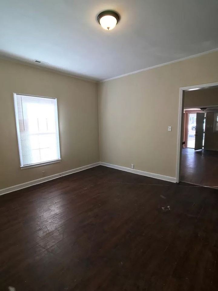 8600 Moores Chapel Rd - Photo 4 of 8